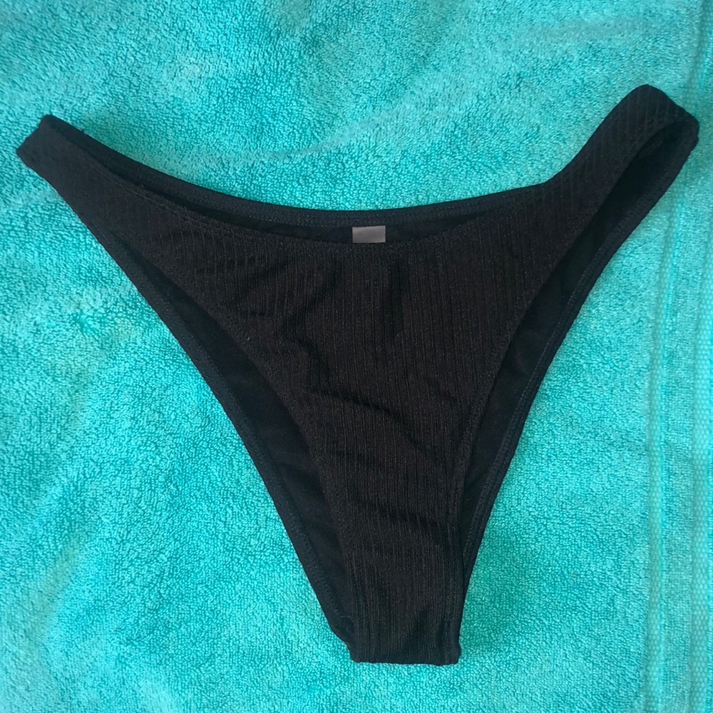 never worn swimsuit bottoms, very family friendly, good coverage